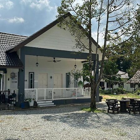 D'Lamar Homestay Pendang エクステリア 写真